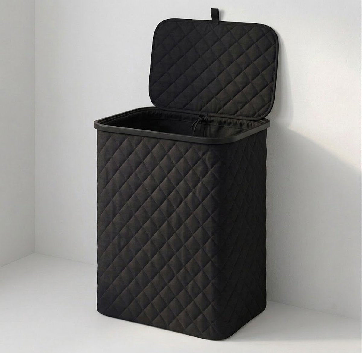 MAZAZU Wasmand met Deksel - Diamond Stitch - 100 Liter - Uitneembare Binnenzak - Bamboe Frame - Zwart - Opvouwbare Wasbox - 44x33x69 cm